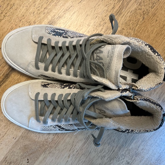 P448 John Side Zip White Snake Python Distressed Women's 39 - Picture 9 of 9